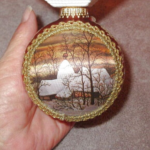 Vtg Masters On Silk Hand Painted Glass Ornament Lodge Scene Christmas 1994 NOS - Picture 2 of 7